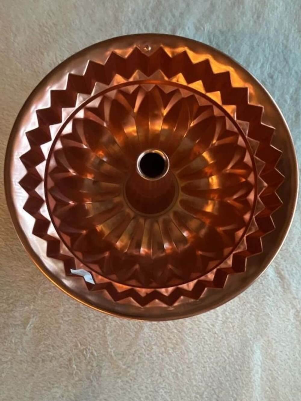 Vintage Copper Tone Bundt Cake Pan Size 9 Inch Fluted Mold